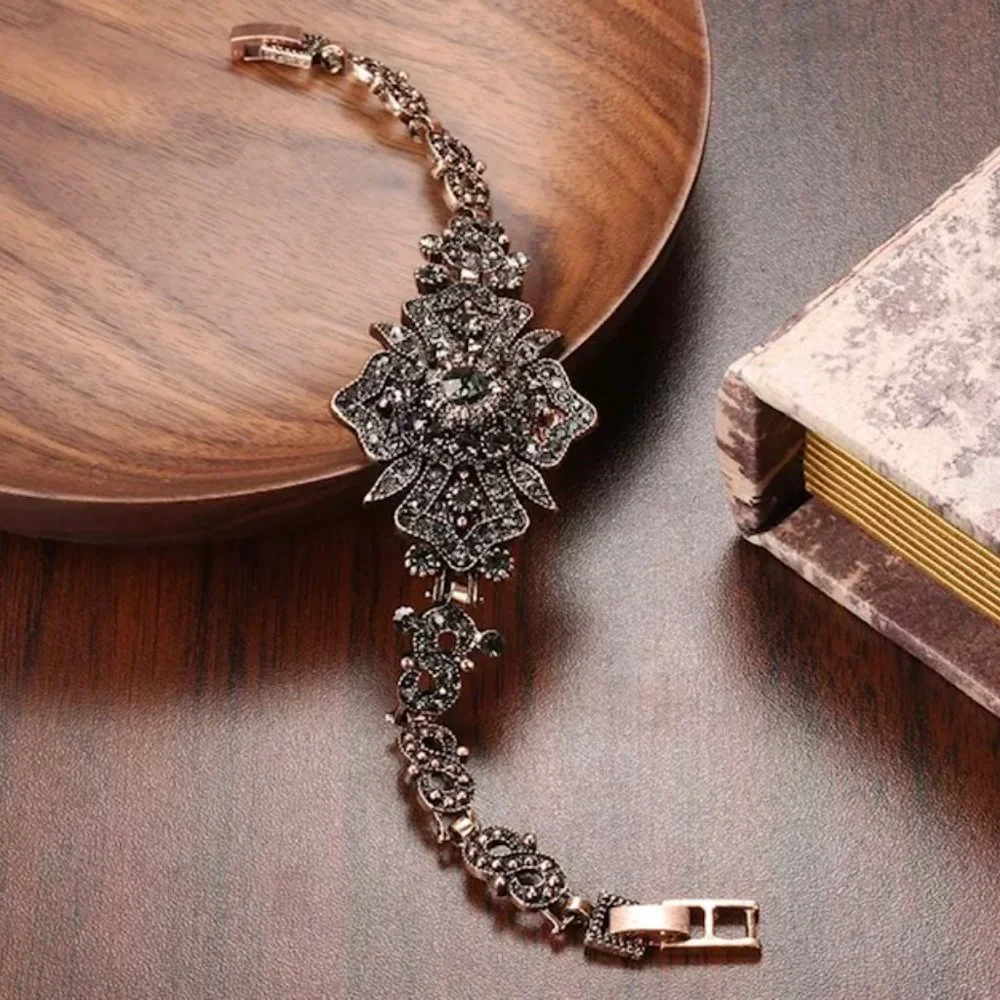 Gold Vintage Style Rhinestone Bracelet_6
